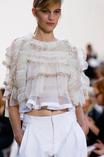 Look 66